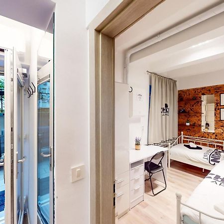 Chaplin Apartment - Free Garage Parking Любляна Экстерьер фото