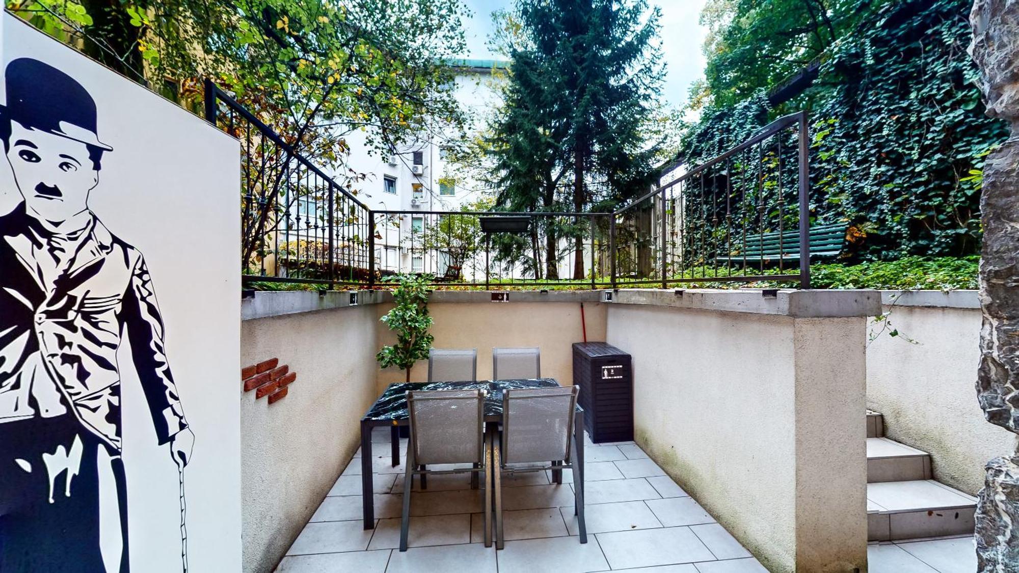 Chaplin Apartment - Free Garage Parking Любляна Экстерьер фото